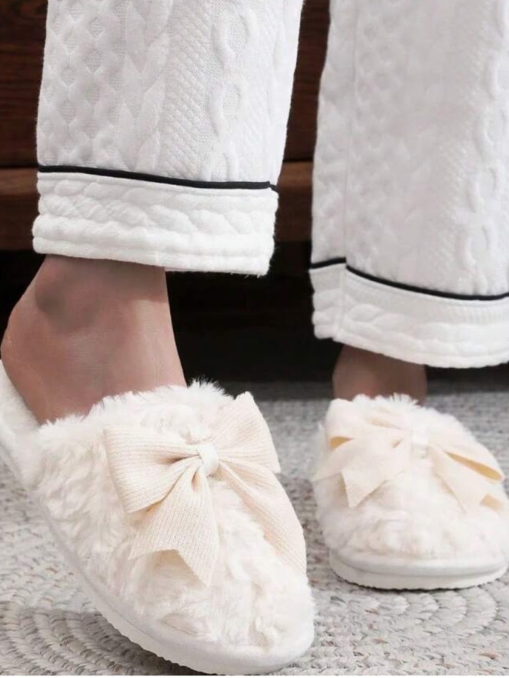 SHEIN Cream Faux Fur Bow Slip-On Women's Slippers NWT